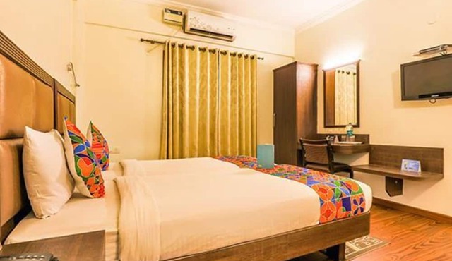 Fabhotel Sri Krishna Suites
