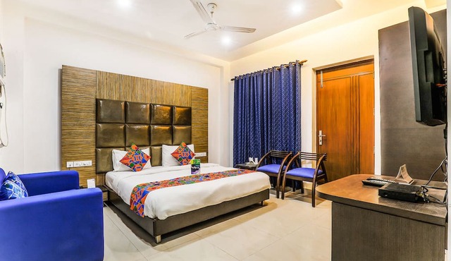 FabHotel The Maple Stays - Nr. Leisure Valley Park, Iffco Chowk
