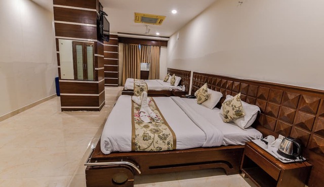 The Grand Siddharth Hotel