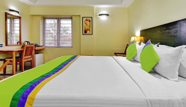 Treebo Trend Vapr Guindy