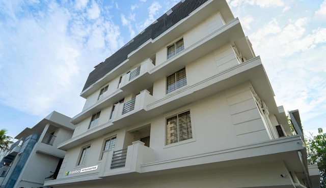 Treebo Petals Suites Marine Drive