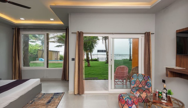 Amadi Beach Front Resort in Ashvem