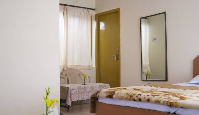 Room-janardan Resort Pangot, Nainital