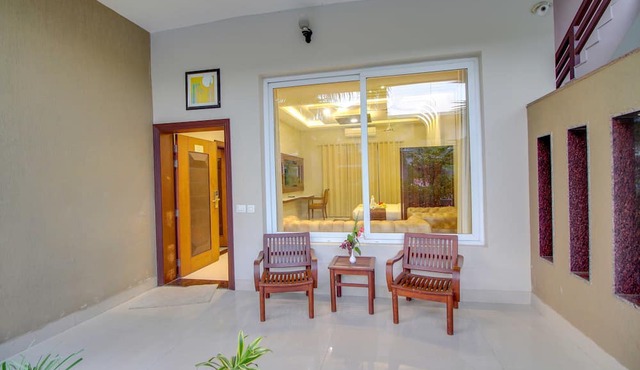 Maulik Mansion Resort