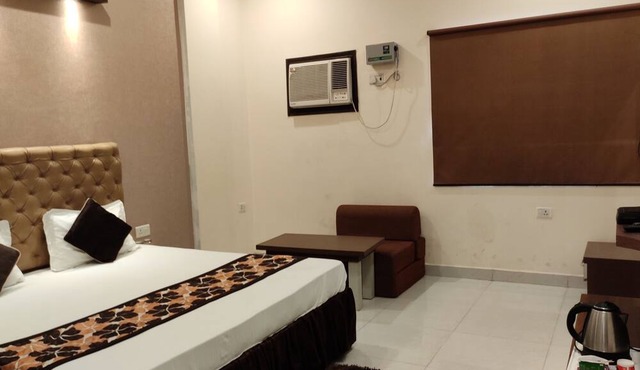 Hotel Maple Delite