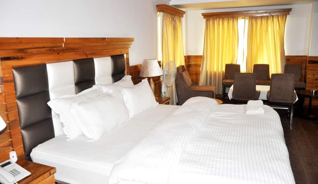Waii Inetrnational Hotel