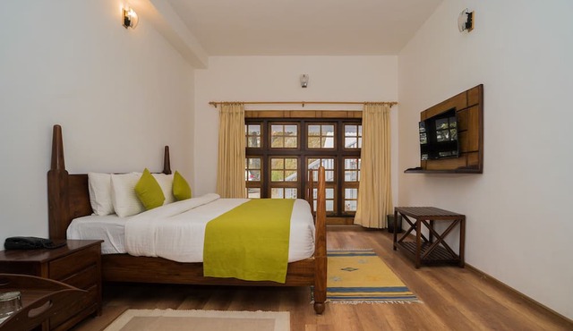 Bhikampur Lodge By Howard
