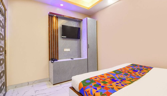 Fabhotel Diamond Regency