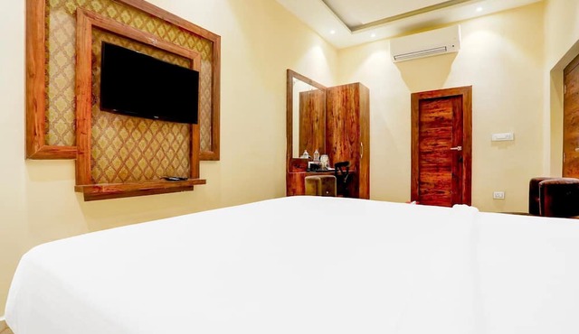 Deluxe With Twin Bed The Aurum in Patna