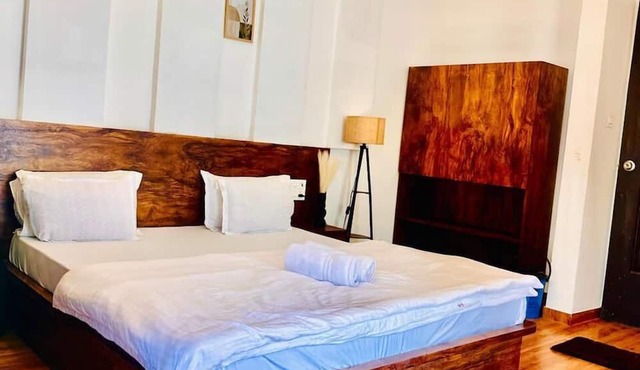 Casa Mounterria in Alibag