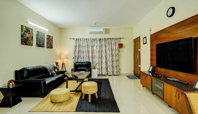 Alaya Stays Saffron Breeze Apartment