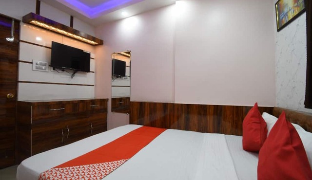 Hotel Surbhi Grant