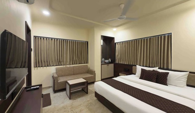 Hotel Liora in Rajkot