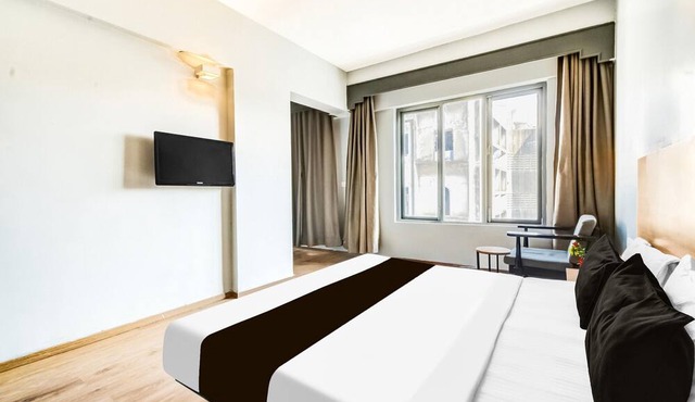 Deluxe Super Townhouse Lakdikapul