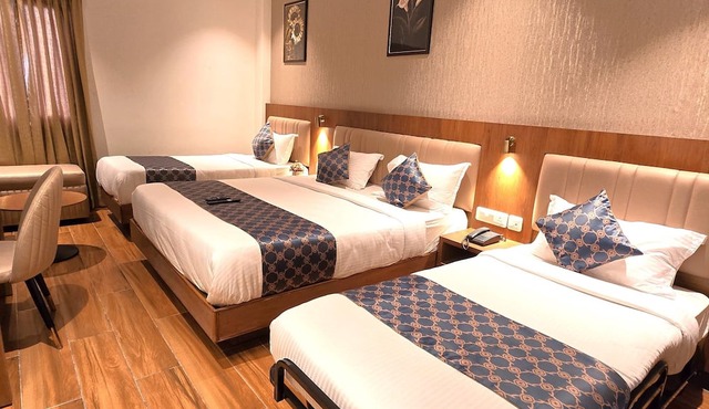 Liza Royale Hotel