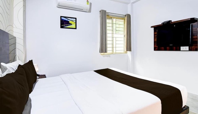 Deluxe Chandrasekharpur in Bhubaneshwar