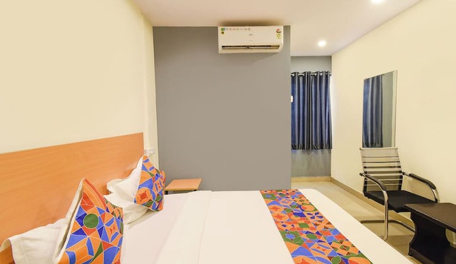 Fabhotel Vedhanshi