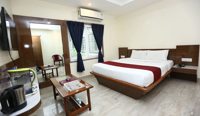HOTEL JPS INTERNATIONAL