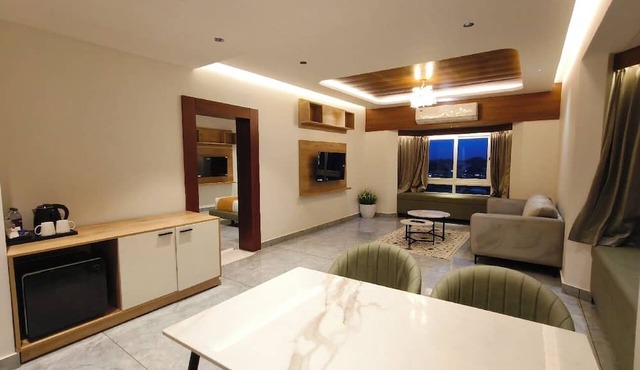 Mayo Suite