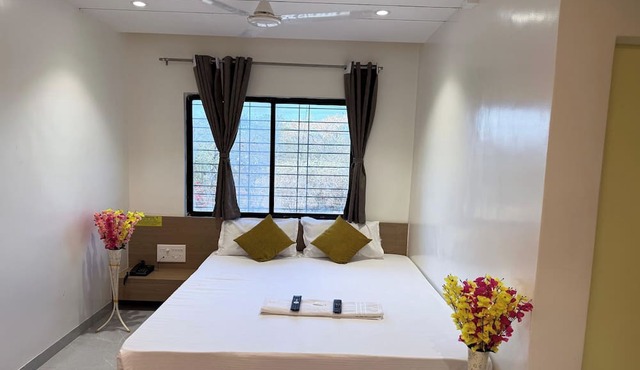 Indraprastha Executive Lodging in Pune