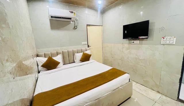 Roomshala Hotel Golden Residency