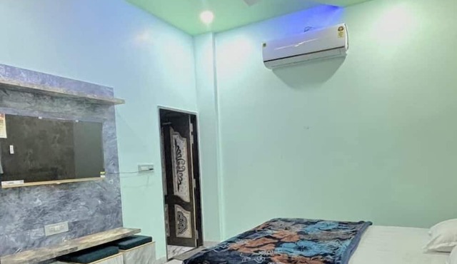 GOLDEN VENTURE HOTES PRIVATE LIMITED