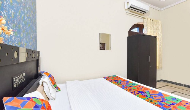 Fabhotel Pink Haveli