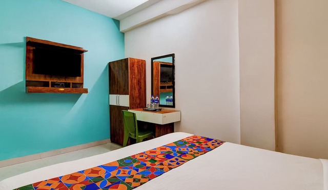 Fabhotel Royal Palace Ruby
