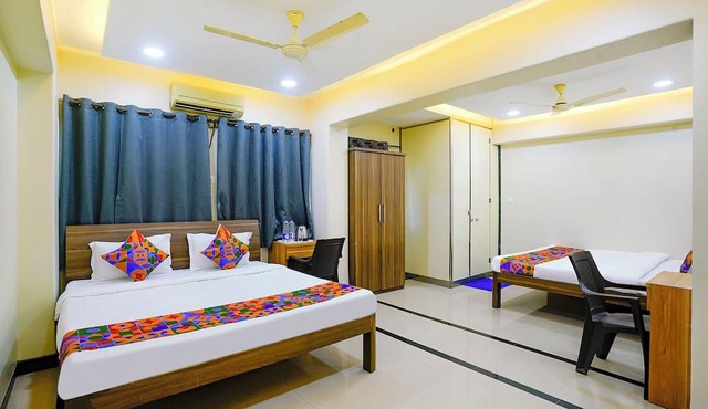 Fabhotel Sheen Residences