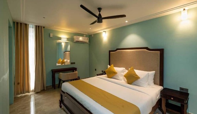 Saravana Grand Suites – A Unit of Saravana Bhavan Veg Tables Kochi
