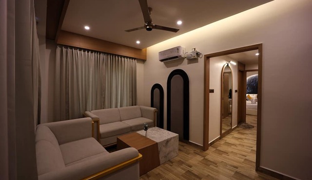 Pride heritage hotel