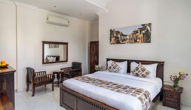 The Classic Crown Udaipur - A Luxury Hotel by Lake Pichola