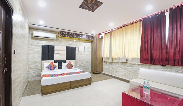 Fabhotel Park View I