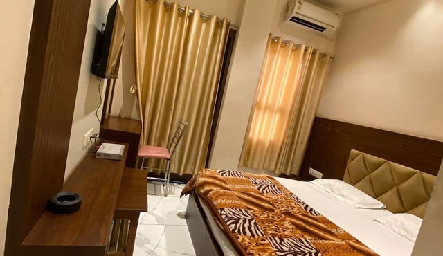 S.K. Plaza Hotel in Chhabra