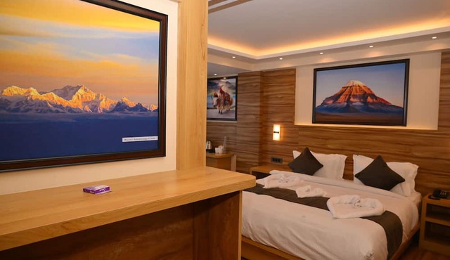 Hotel Golden Potala
