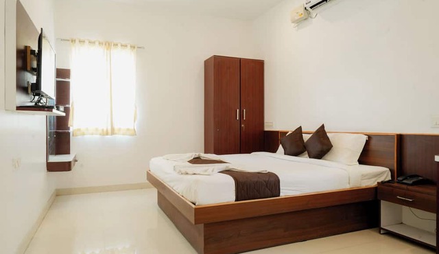 JR Service Apartment