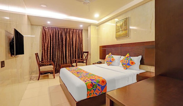 Fabhotel Western Inn