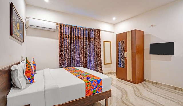FabHotel Ira Olivia