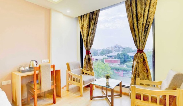 Palette Hotel Nisarga Bhopal