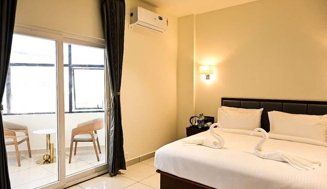 Hotel S S International