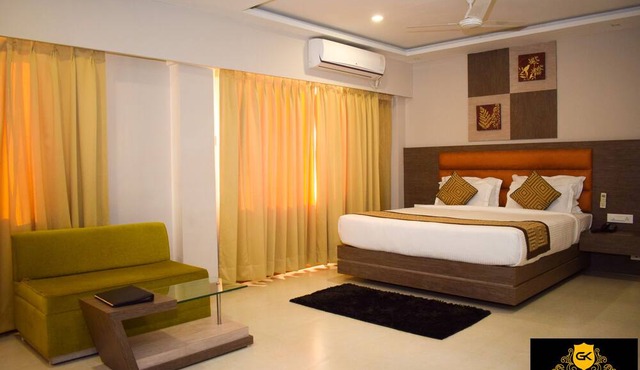 HOTEL GK PALACE