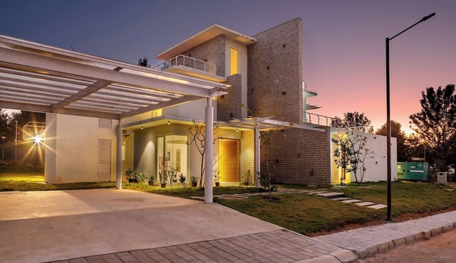 Golf View Home by Stayjade