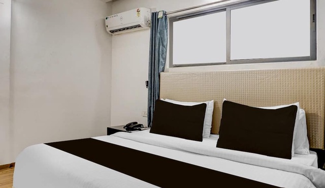 Classic Hotel Arma Town House Mumbai