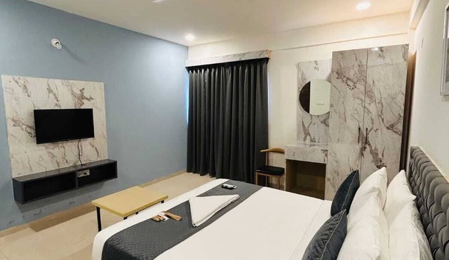 WILDWINGS PREMIUM HOTEL