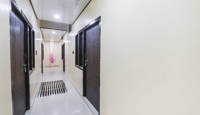 Fabhotel Awadh Inn - 600 m from Ram mandir in Ayodhya