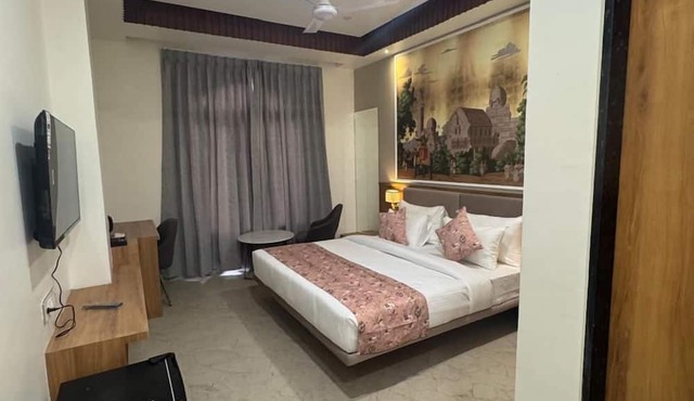 Hotel Aura By Arihant