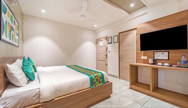 Treebo MR Motel, 10 Mins To Airport