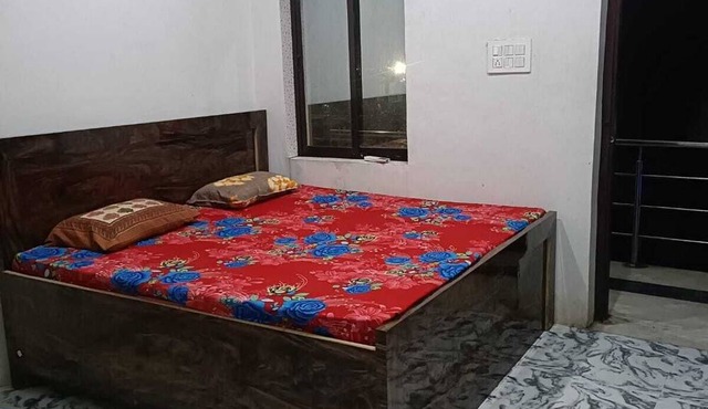 SHRI KRISHNA SHRYAASHRYA ASHRAM