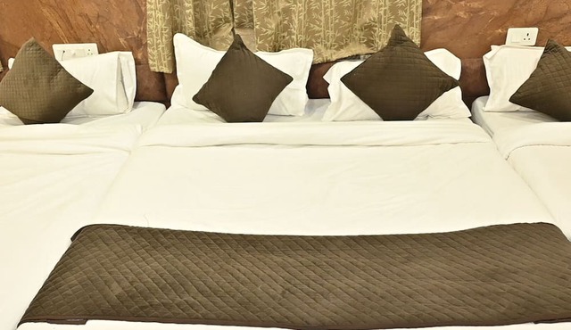 Hotel Kaka Inn