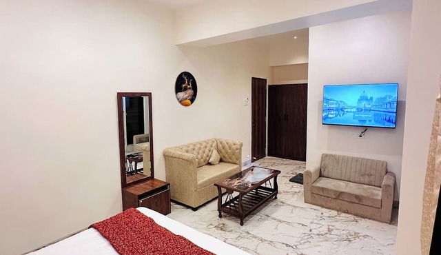 Hotel The Ceremony in Bhiwandi